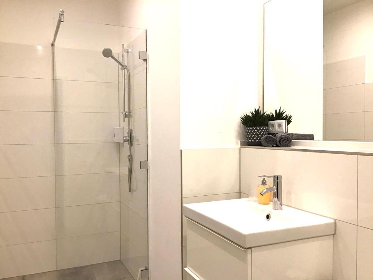 Ferienwohnung Roxana - Am Bodensee Friedrichshafen Bagian luar foto