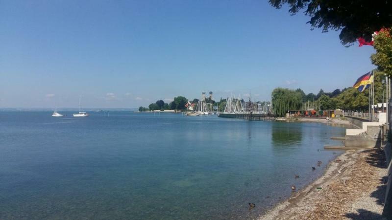 Ferienwohnung Roxana - Am Bodensee Friedrichshafen Bagian luar foto